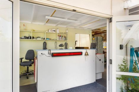 Photo of property in 300 Aberdeen Road, Gisborne, 4010