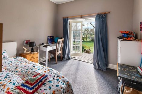 Photo of property in 295 Skinner Road, Bird Road, Stratford, 4393