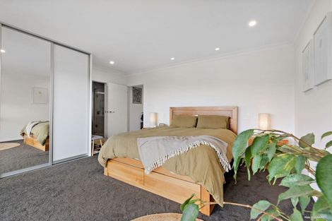 Photo of property in 47 Pah Road, Cockle Bay, Auckland, 2014