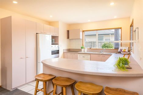 Photo of property in 33 Coniston Avenue, Ilam, Christchurch, 8041