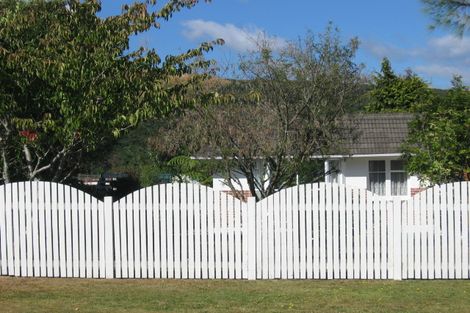 Photo of property in 44 Gillespies Road, Birchville, Upper Hutt, 5018