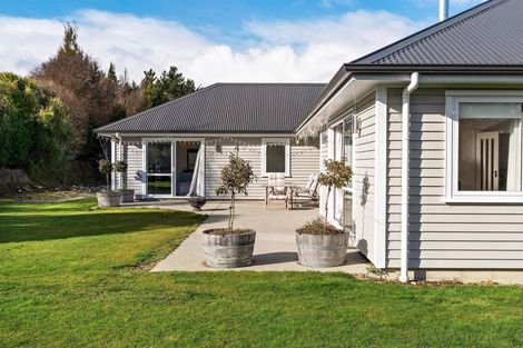 Photo of property in 22 Charles Court, Lake Hawea, Wanaka, 9382