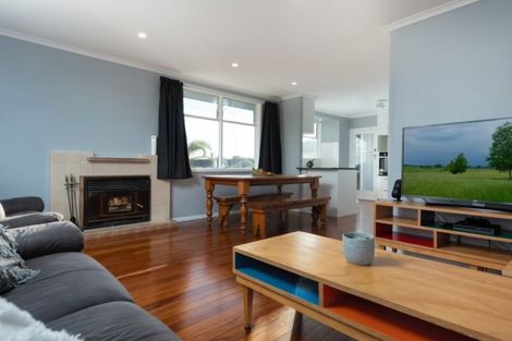 Photo of property in 17a Stirling Grove, Greerton, Tauranga, 3112