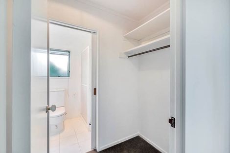 Photo of property in 38 Harbour Lights Close, West Harbour, Auckland, 0618