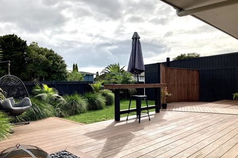 Photo of property in 10 Pixie Place, Pakuranga Heights, Auckland, 2010