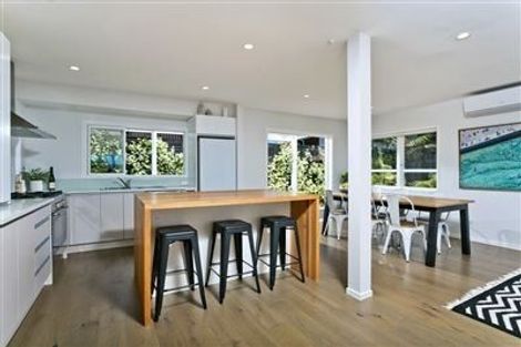 Photo of property in 1/2 Spencer Terrace, Hauraki, Auckland, 0622