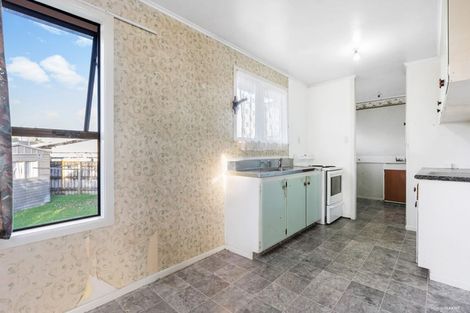 Photo of property in 33 Tairere Crescent, Rosehill, Papakura, 2113