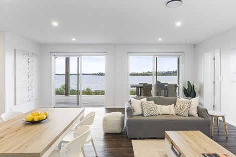 Photo of property in 369 Clifton Road, Whitford, Howick, 2571