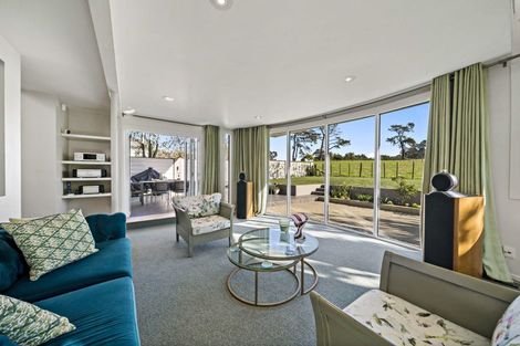 Photo of property in 100 Campbell Road, One Tree Hill, Auckland, 1061