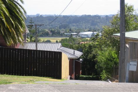 Photo of property in 2/35 Rangatira Road, Beach Haven, Auckland, 0626