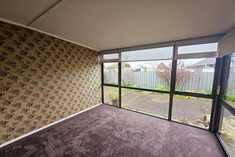 Photo of property in 16 Warwick Place, Springvale, Whanganui, 4501