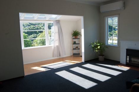 Photo of property in 18 Trelissick Crescent, Ngaio, Wellington, 6035