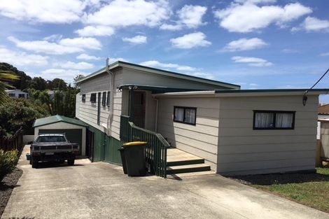 Photo of property in 42 Elliston Crescent, Stanmore Bay, Whangaparaoa, 0932