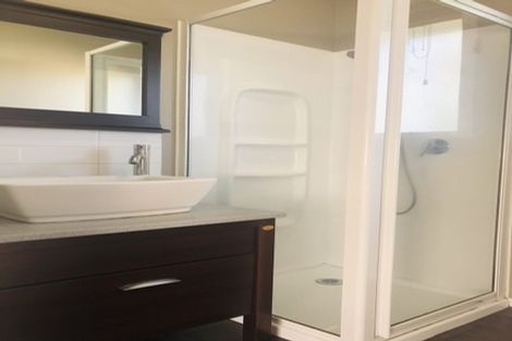 Photo of property in 65 Bond Crescent, Forrest Hill, Auckland, 0620