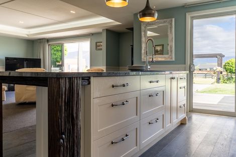 Photo of property in 2 Homestead Avenue, Twizel, 7999