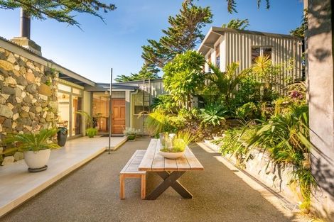 Photo of property in 16 Pa Road, Pukerua Bay, 5026