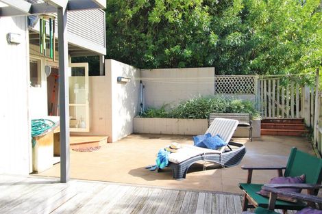 Photo of property in 1/86 Oaktree Avenue, Browns Bay, Auckland, 0630