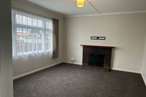 Photo of property in 18 Franklin Avenue, Hokowhitu, Palmerston North, 4410