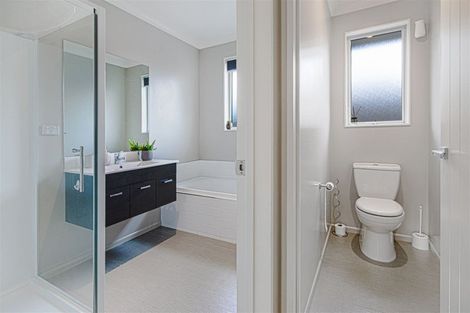 Photo of property in 4 Andesite Drive, Rolleston, 7614