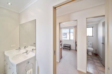 Photo of property in 16a Milmoe Street, Hawera, 4610