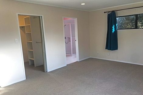 Photo of property in 11 Chiania Place, Somerville, Auckland, 2014