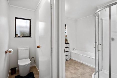 Photo of property in 6 Dillon Drive, Bell Block, New Plymouth, 4312