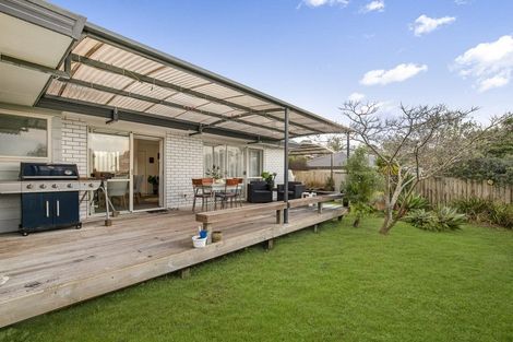 Photo of property in 10 Greta Place, Stanmore Bay, Whangaparaoa, 0932