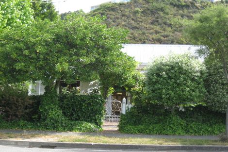 Photo of property in 34 Taupata Street, Redcliffs, Christchurch, 8081