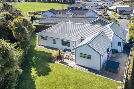 Photo of property in 50 Resolution Drive, Whitby, Porirua, 5024