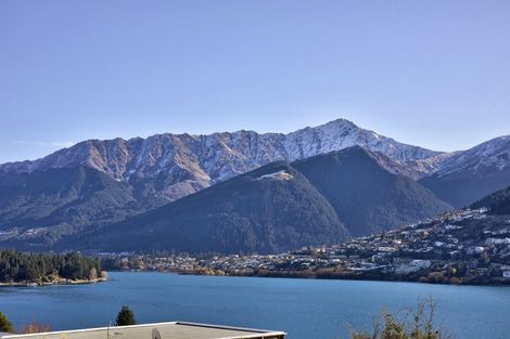 Photo of property in 62 Oregon Drive, Kelvin Heights, Queenstown, 9300