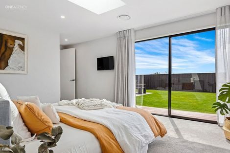 Photo of property in 12 Oakville Close, Rangiora, 7400