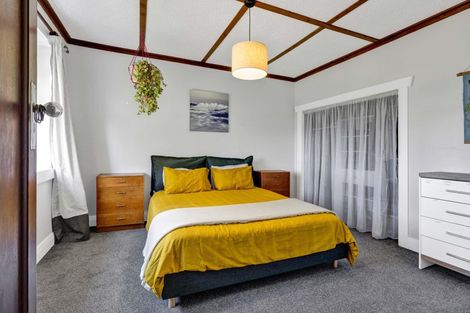 Photo of property in 48 Maire Street, Inglewood, 4330