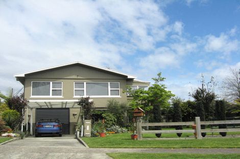 Photo of property in 16 Keats Crescent, Stoke, Nelson, 7011