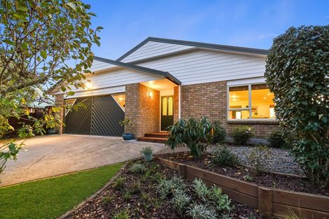 Photo of property in 16 Sunny Dale, Western Heights, Hamilton, 3200