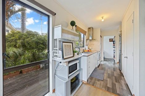 Photo of property in 48a Brains Road, Kelston, Auckland, 0602