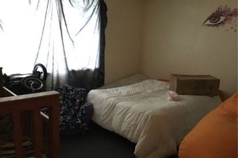 Photo of property in 2/28 Posa Avenue, Henderson, Auckland, 0612