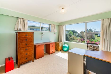 Photo of property in 5 Callender Terrace, Paraparaumu Beach, Paraparaumu, 5032