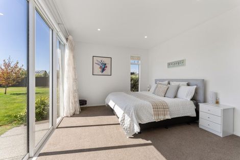Photo of property in 10 Silver Peaks Drive, West Melton, 7618