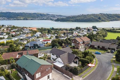 Photo of property in 32 Kinloch Place, Papakowhai, Porirua, 5024