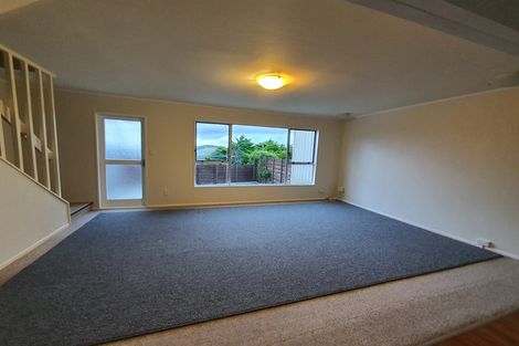 Photo of property in 10 Hollydale Grove, Churton Park, Wellington, 6037