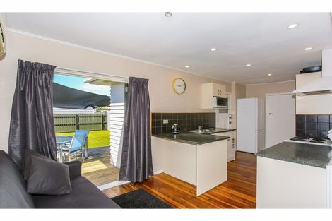 Photo of property in 1/90 Kelvin Road, Papakura, 2110