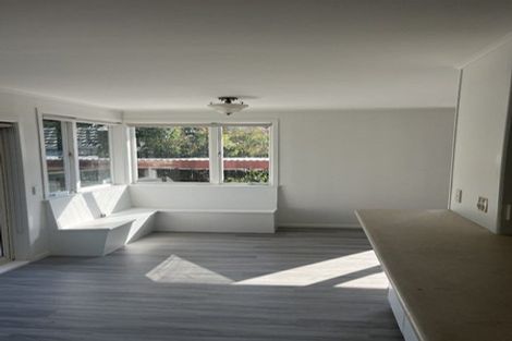 Photo of property in 20 Chilcott Road, Henderson, Auckland, 0612