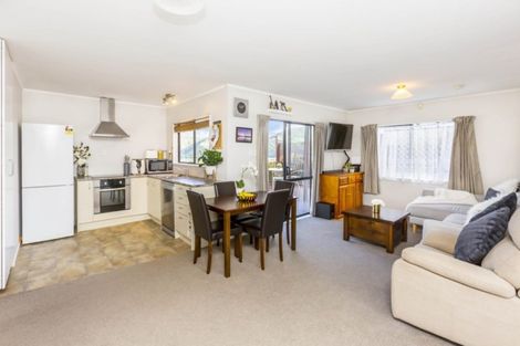 Photo of property in 30 Castle Crescent, Stokes Valley, Lower Hutt, 5019