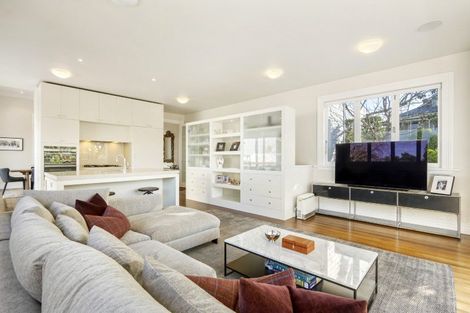 Photo of property in 73 Hinemoa Street, Birkenhead, Auckland, 0626