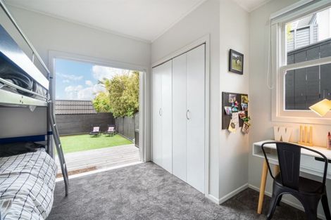 Photo of property in 1/57 Gulf View Road, Murrays Bay, Auckland, 0630