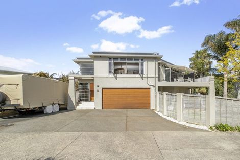 Photo of property in 2/164 Aberdeen Road, Campbells Bay, Auckland, 0620