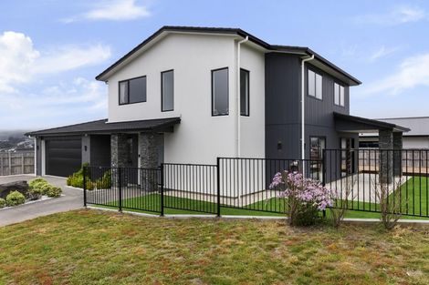 Photo of property in 2 Opaoa Way, Aotea, Porirua, 5024