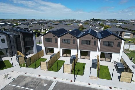 Photo of property in 12 Valiant Street, Mangere, Auckland, 2022