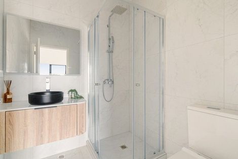 Photo of property in 10/32 Tapuwae Way, Mangere Bridge, 2022