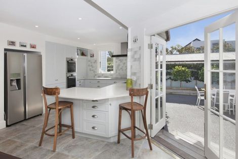 Photo of property in 18 Allister Avenue, Merivale, Christchurch, 8014